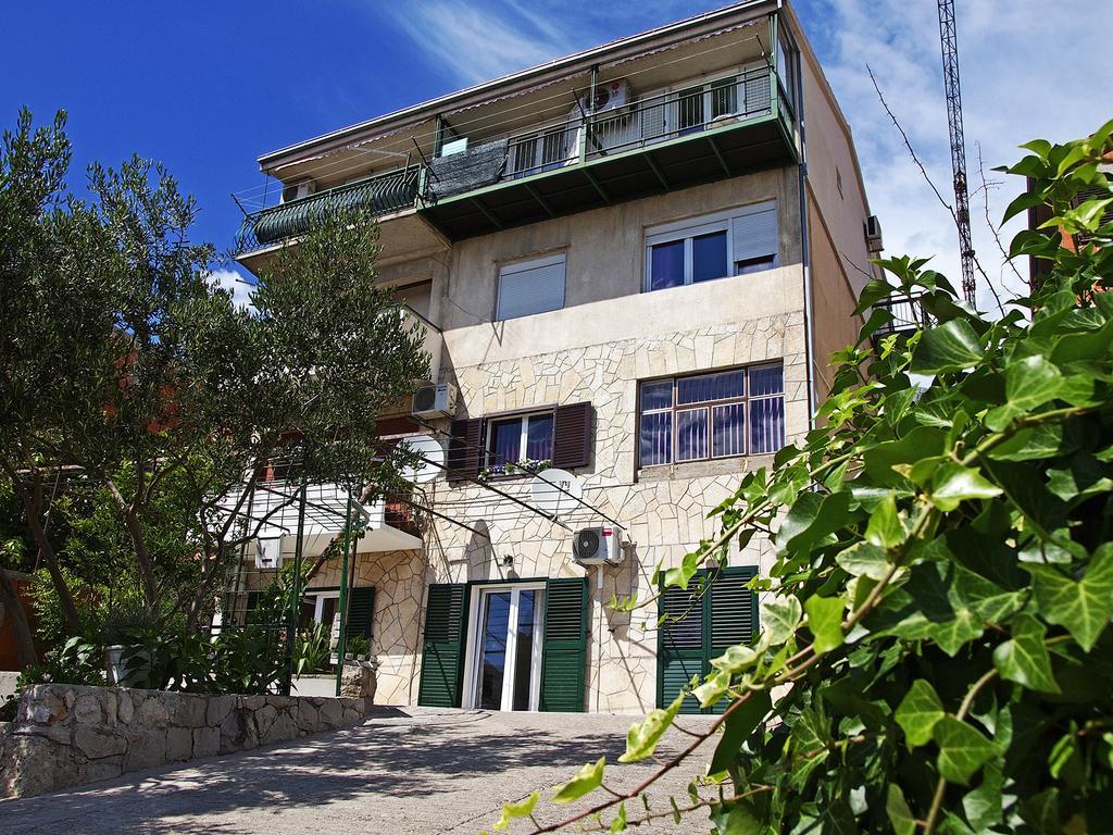 Apartments Pomalo Макарська Екстер'єр фото